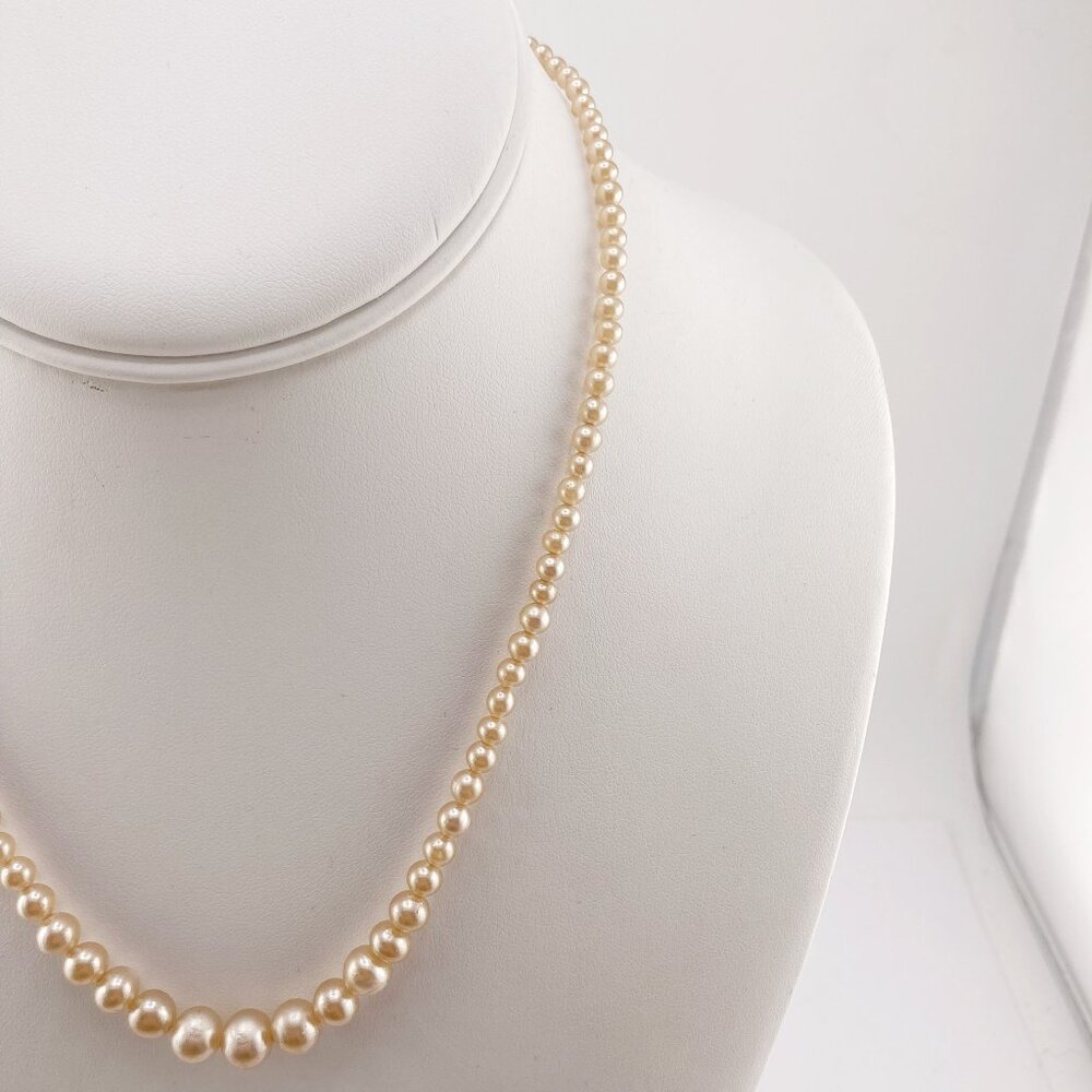 BALLERINA Vintage deadstock dark cream ivory graduated faux pearl necklace NWT - Picture 5 of 11